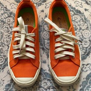 Cariama OCA 7.5 Canvas Sneakers
